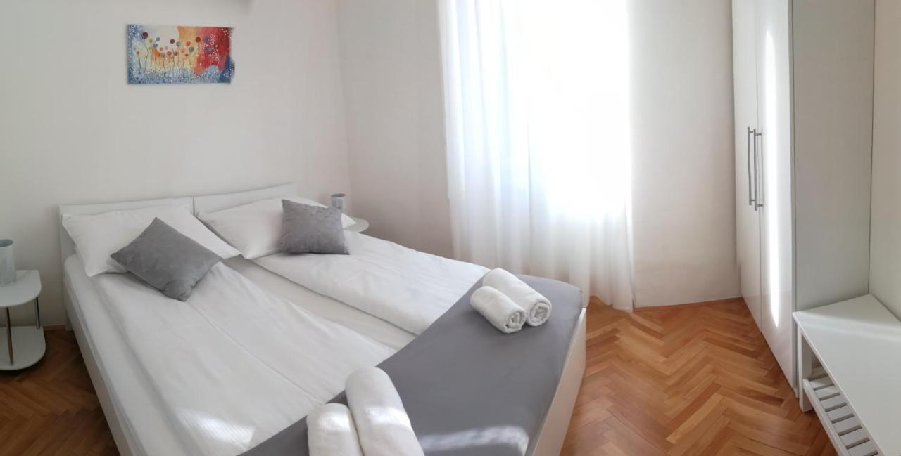 Apartments B&M Sezana Ngoại thất bức ảnh