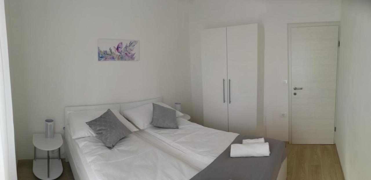 Apartments B&M Sezana Ngoại thất bức ảnh